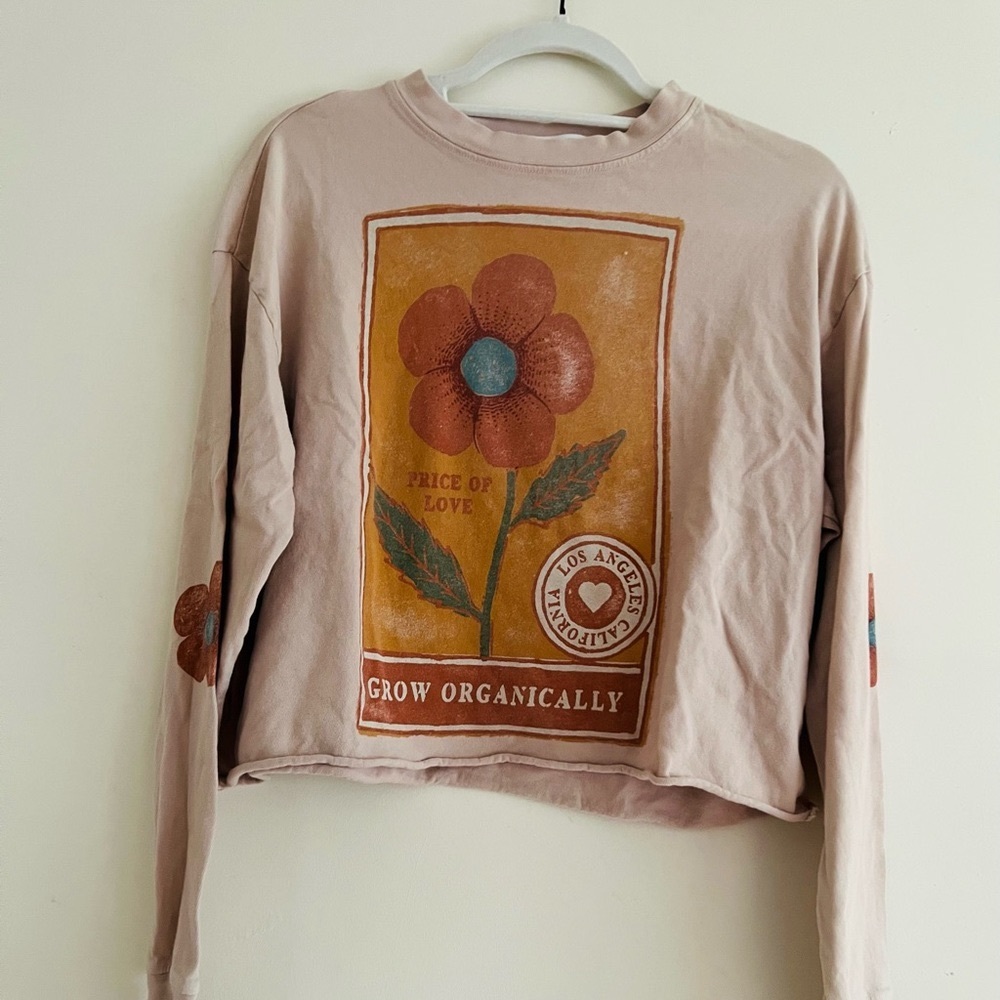 Free People Grow Organically Floral Graphic Crop Long-Sleeve Tee in Blush, S